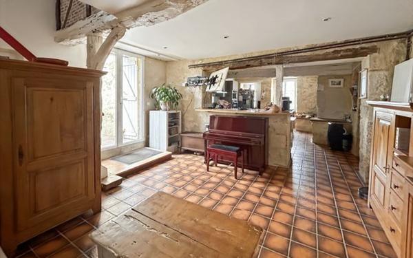 Maison à vendre    5 pièces •  Castelnau-d'Arbieu