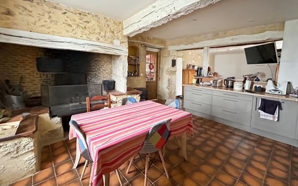 Maison à vendre    5 pièces •  Castelnau-d'Arbieu