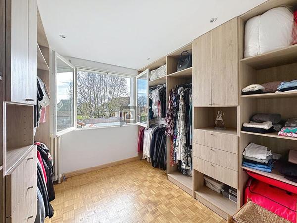 Maison Gretz Armainvilliers GRAND GARAGE et DEPENDANCE