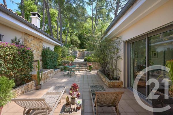 Maison à vendre  9 pièces - 408 m2 MOUGINS - 06