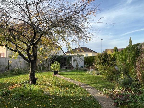 Maison de ville à vendre à Les Noës-près-Troyes dans l'Aube (10420), ref : 10361/5756