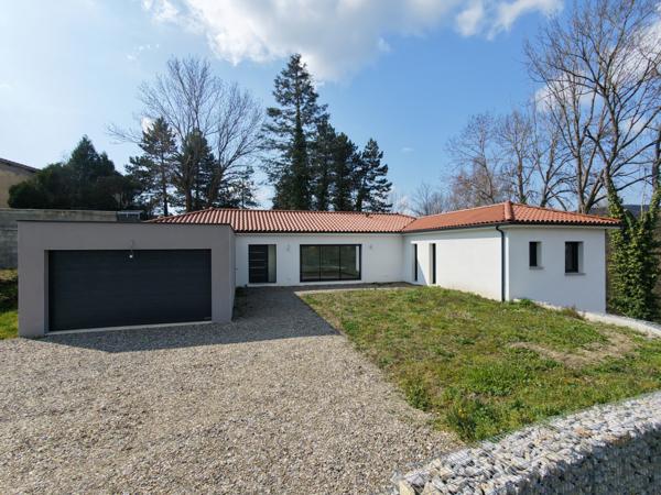 Saint-Paul-en-Cornillon (42240) Maison neuve de 145,12m2 sur 1250m2