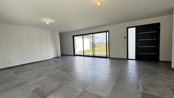 Saint-Paul-en-Cornillon (42240) Maison neuve de 145,12m2 sur 1250m2