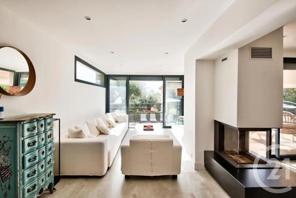 Maison à vendre  6 pièces - 179 m 2   EZE  - 06