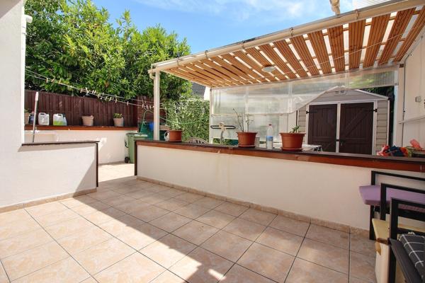Maison de 5 pièces avec terrasse et balcon