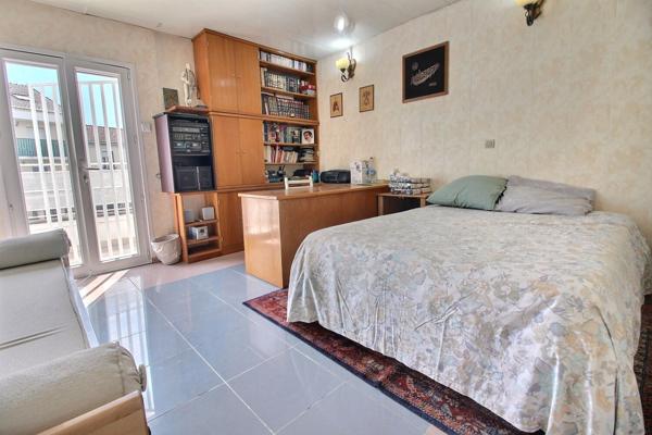 Maison de 5 pièces avec terrasse et balcon