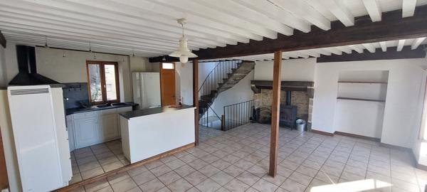 Maison à louer 4 chambres dans centre bourg