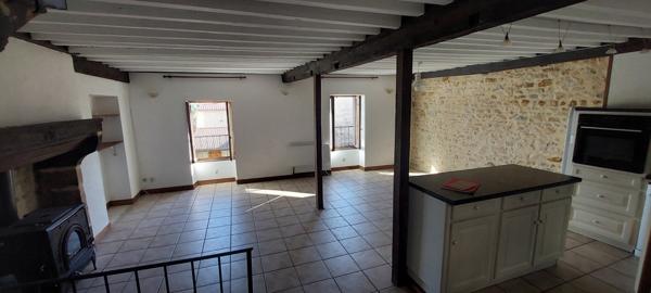 Maison à louer 4 chambres dans centre bourg