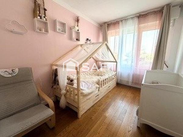 Maison familiale lumineuse en centre-ville