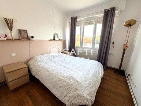 Maison familiale lumineuse en centre-ville