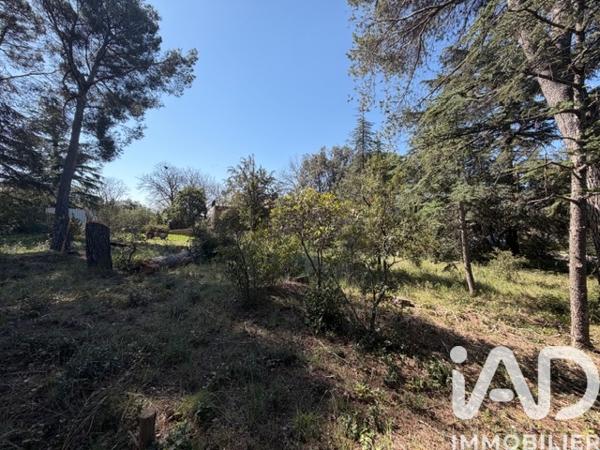 Terrain à vendre 1 457 m² Lambesc