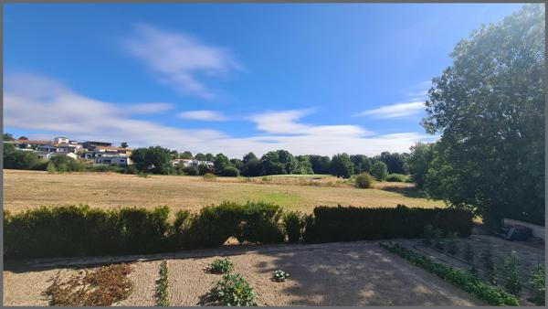 Maison à BRESSUIRE, 79300 - 5 pièces 90m²