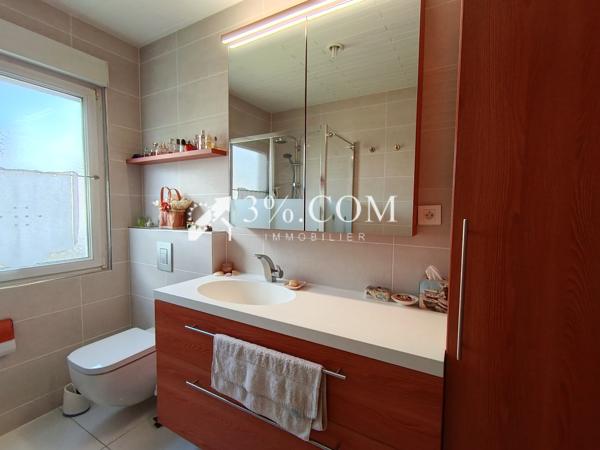 Maison
                                                                                                                                                                                                                                                                                                                        5 pièce(s)                                                                                                                                                                                                          3 chambre(s)                                                                                                                                                                                                          133  m²