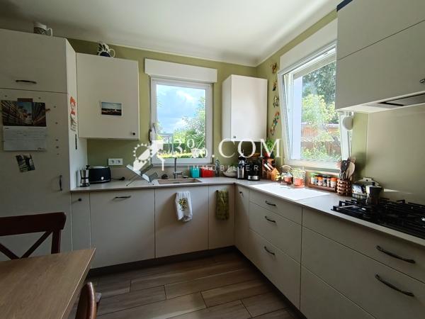 Maison
                                                                                                                                                                                                                                                                                                                        5 pièce(s)                                                                                                                                                                                                          3 chambre(s)                                                                                                                                                                                                          133  m²