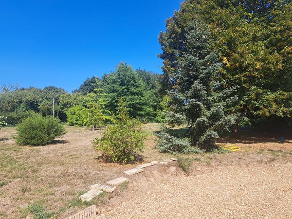 A VENDRE- MAISON RENOVEE A VILLAINES SOUS MALICORNE