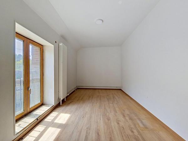 Maison rénovée 102m² avec garage à Chalautre la Petite