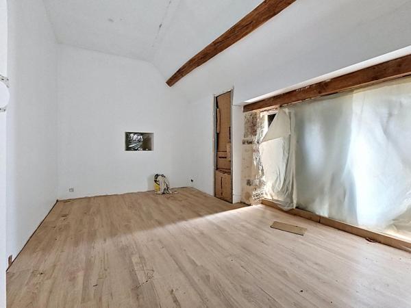 Maison rénovée 102m² avec garage à Chalautre la Petite