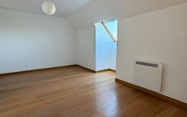 Maison à vendre    6 pièces • 224 m2 Glisy