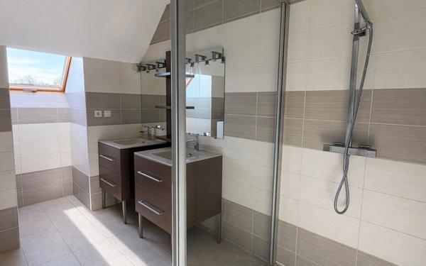Maison à vendre    6 pièces • 224 m2 Glisy