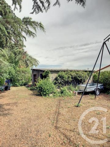 Terrain à vendre  900 m2 RIOM - 63