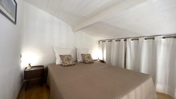 Maison de 205 m2 en campagne d'Arles avec dépendance