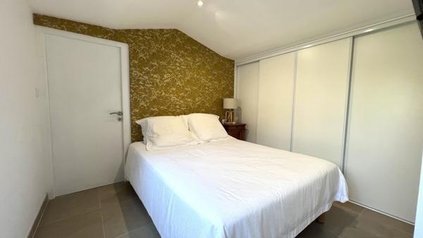 Maison de 205 m2 en campagne d'Arles avec dépendance