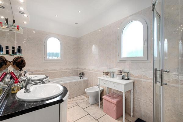 Propriété de Prestige à Proximité Immédiate de Cannes et Mougins