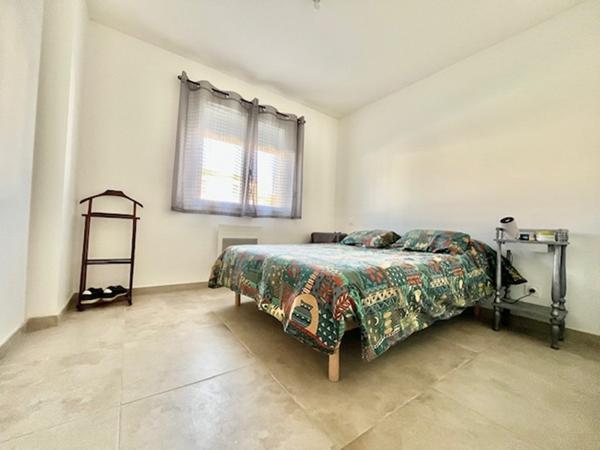 Magnifique maison de plain-pied de 80 m² de 2024 sur un terrain deux faces dans un secteur calme