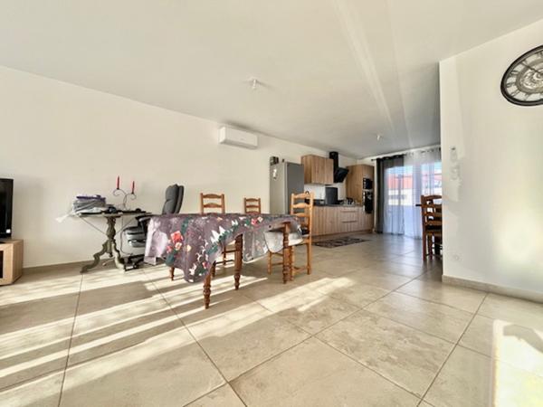 Magnifique maison de plain-pied de 80 m² de 2024 sur un terrain deux faces dans un secteur calme