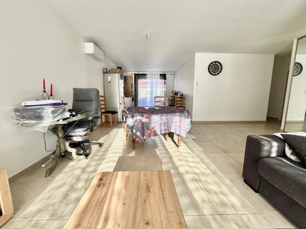 Magnifique maison de plain-pied de 80 m² de 2024 sur un terrain deux faces dans un secteur calme