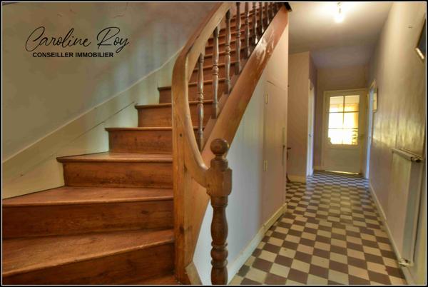 Cugand (85610) CUGAND - Maison de maître de caractère – 225 m² habitables 5 ch, garage – Terrain de 1493 m² clos et arboré.