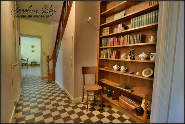 Cugand (85610) CUGAND - Maison de maître de caractère – 225 m² habitables 5 ch, garage – Terrain de 1493 m² clos et arboré.