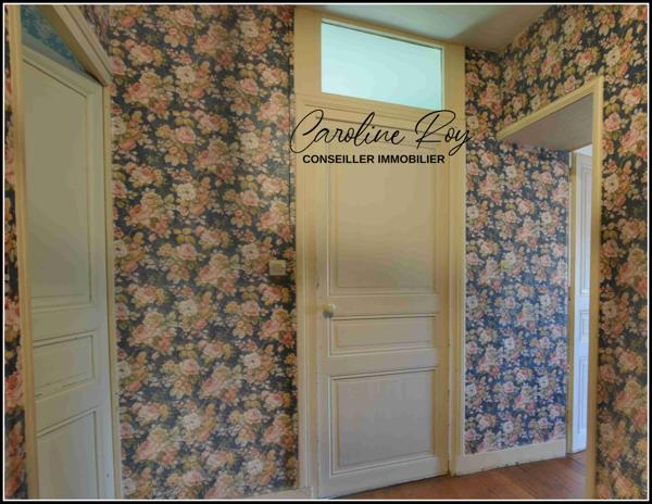 Cugand (85610) CUGAND - Maison de maître de caractère – 225 m² habitables 5 ch, garage – Terrain de 1493 m² clos et arboré.