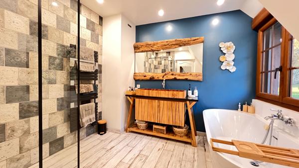 NOAILLES PROCHE, PROPRIETE  8 PIECES + STUDIO ET MAISON DE GARDIEN, 2.5 HECTARES DE TERRAIN