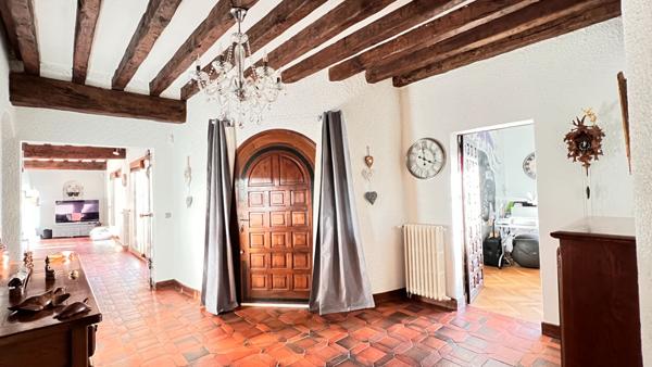 NOAILLES PROCHE, PROPRIETE  8 PIECES + STUDIO ET MAISON DE GARDIEN, 2.5 HECTARES DE TERRAIN