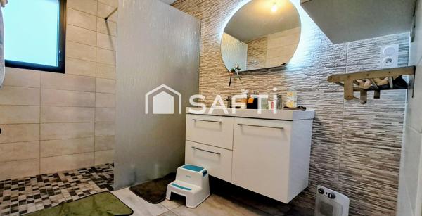 Contemporaine 3 chambres de plain-pied proche des commodités!!!