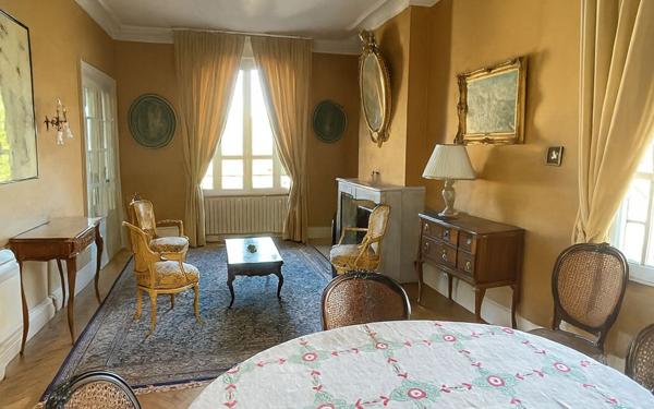 Maison à vendre    6 pièces • 164 m2 Bordeaux