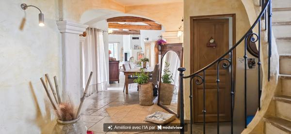 Maison à vendre Villa 6 pièces + piscine terrain 3000m² SOLLIES TOUCAS (83)