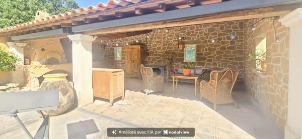 Maison à vendre Villa 6 pièces + piscine terrain 3000m² SOLLIES TOUCAS (83)