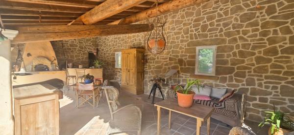 Maison à vendre Villa 6 pièces + piscine terrain 3000m² SOLLIES TOUCAS (83)
