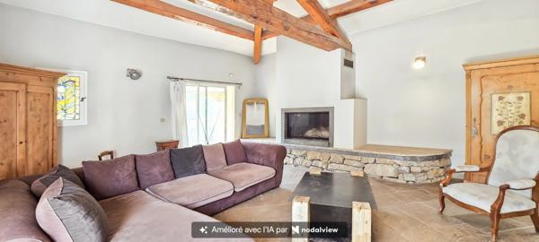 Maison à vendre Villa 6 pièces + piscine terrain 3000m² SOLLIES TOUCAS (83)