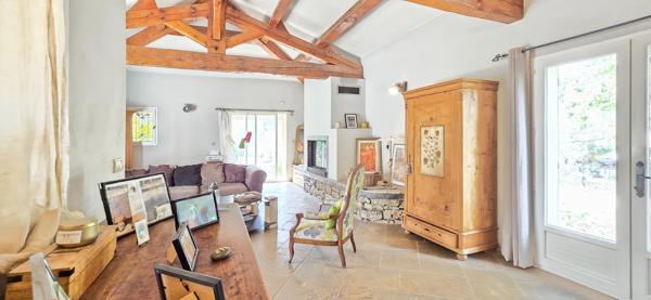 Maison à vendre Villa 6 pièces + piscine terrain 3000m² SOLLIES TOUCAS (83)