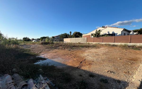 Terrain à vendre    Hyères