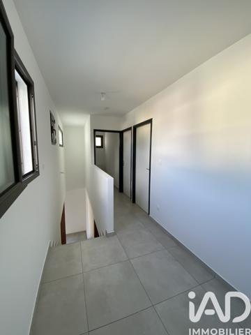 Location maison 4 pièces 88 m² Saint-Joseph