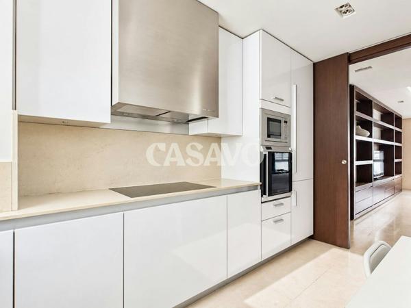 Vente Appartement 4 pièces de 105m² - 75016 Paris
