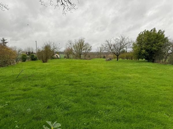 Terrain à vendre    2 160 m2 Genouilly