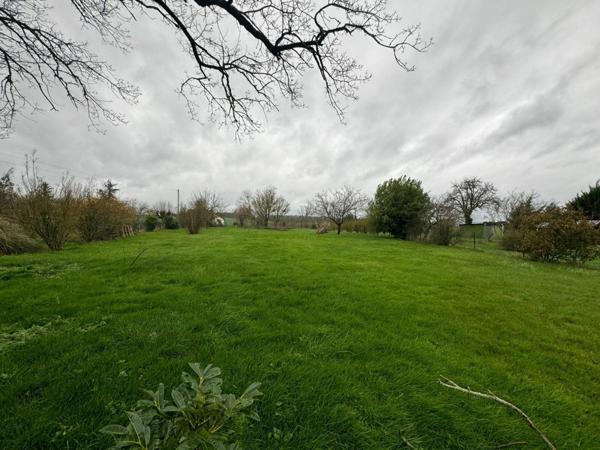 Terrain à vendre    2 160 m2 Genouilly