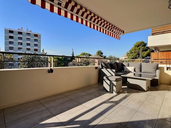 A vendre appartement de type 3 avec terrasse et parking à Marseille 13013 - Saint Jérôme