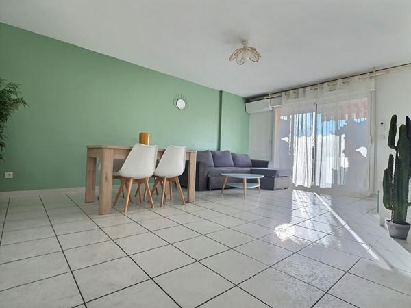 A vendre appartement de type 3 avec terrasse et parking à Marseille 13013 - Saint Jérôme
