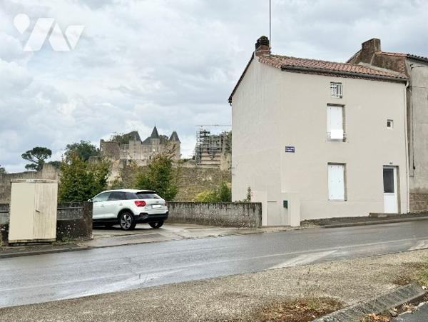 Maison de ville avec terrain et parking privatif - Bressuire